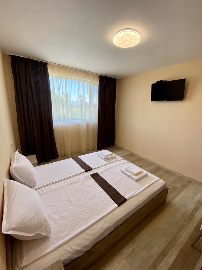 Hotel Sunrise Kalekovets Ngoại thất bức ảnh
