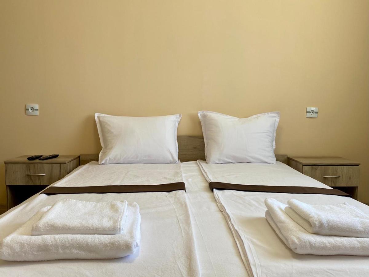 Hotel Sunrise Kalekovets Ngoại thất bức ảnh