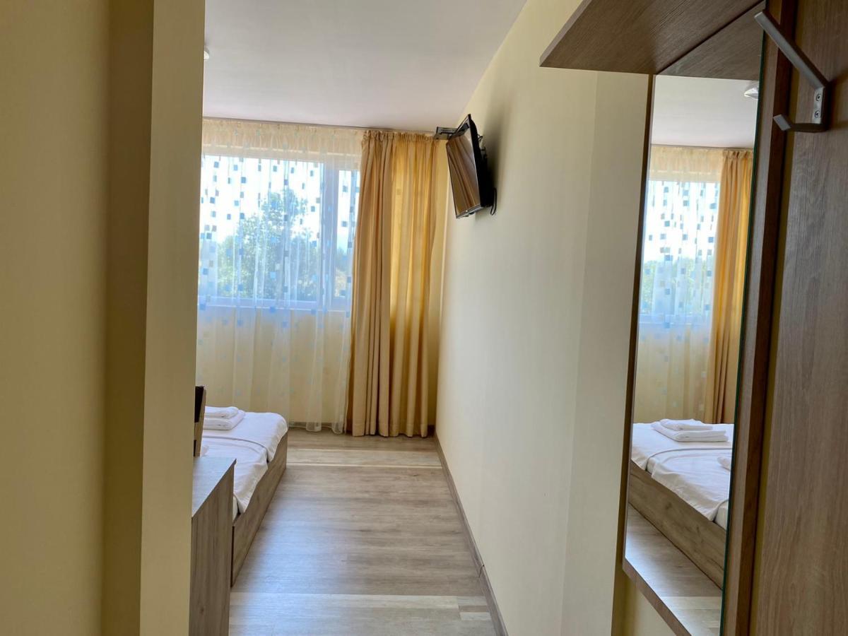 Hotel Sunrise Kalekovets Ngoại thất bức ảnh