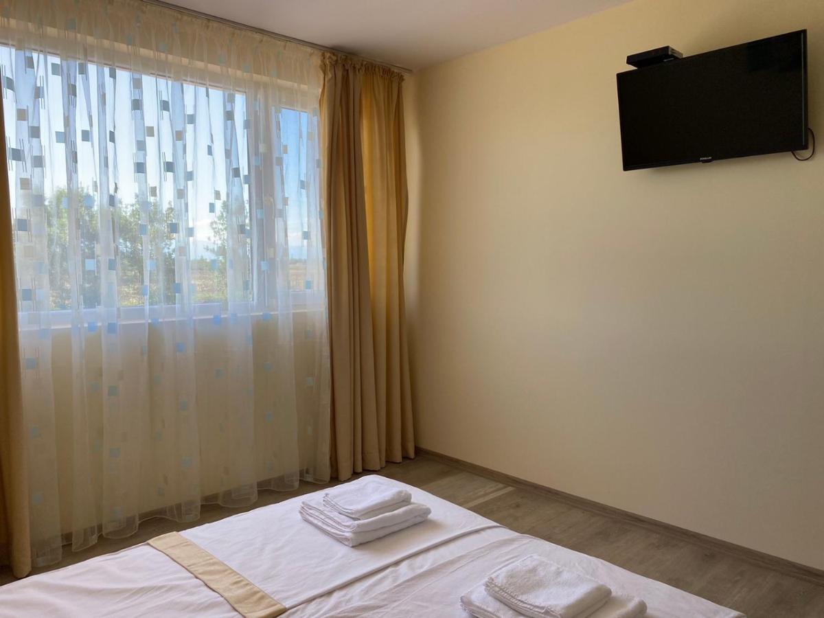 Hotel Sunrise Kalekovets Ngoại thất bức ảnh