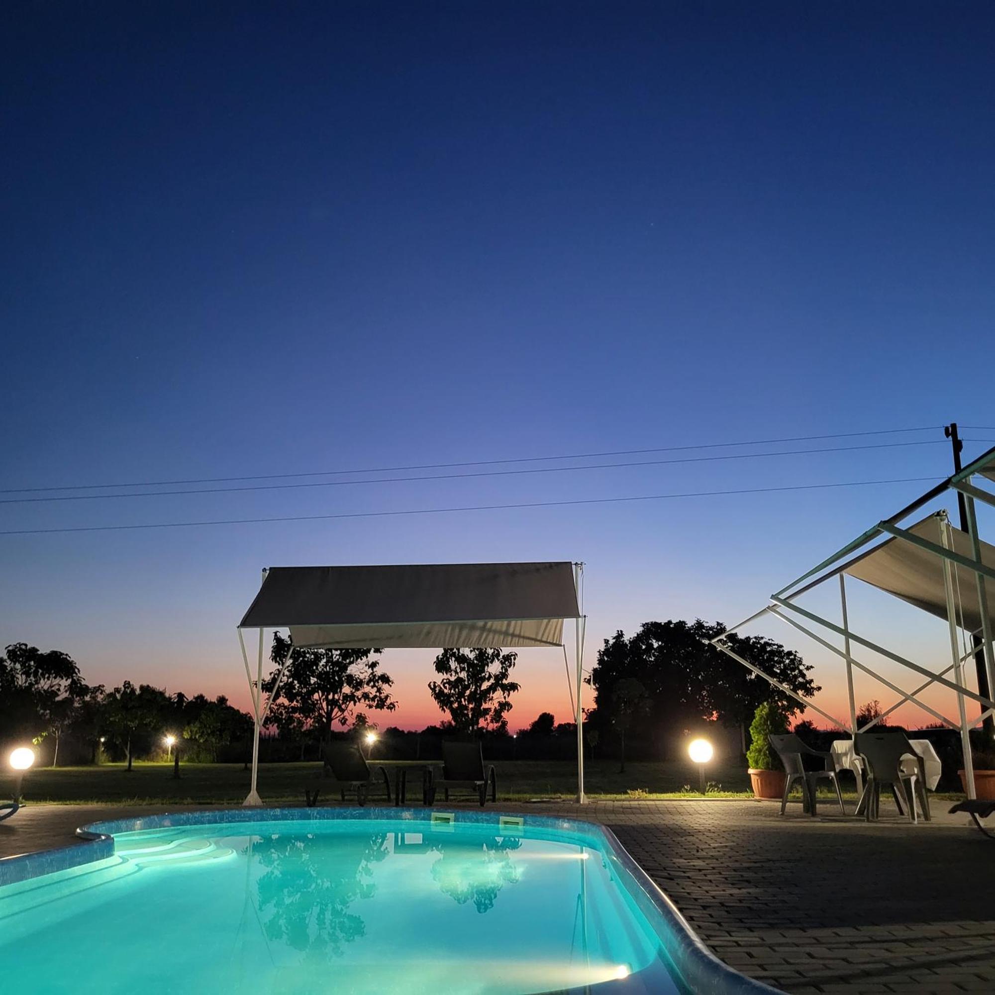 Hotel Sunrise Kalekovets Ngoại thất bức ảnh